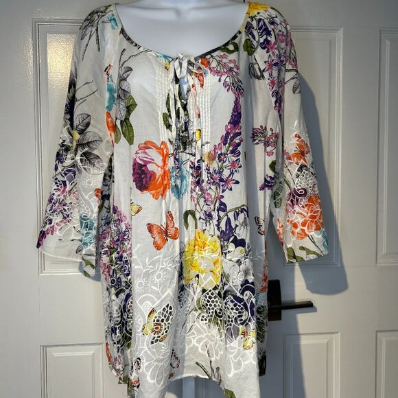 Garden themed tunic w/ cut-out work - Picture 1 of 8